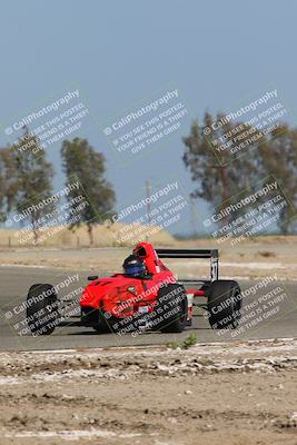 media/May-01-2022-CalClub SCCA (Sun) [[03a481c204]]/Group 6/Qualifying (I5)/